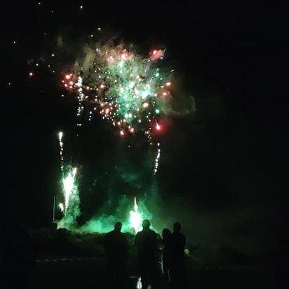 Feu d'artifice sur les Roches